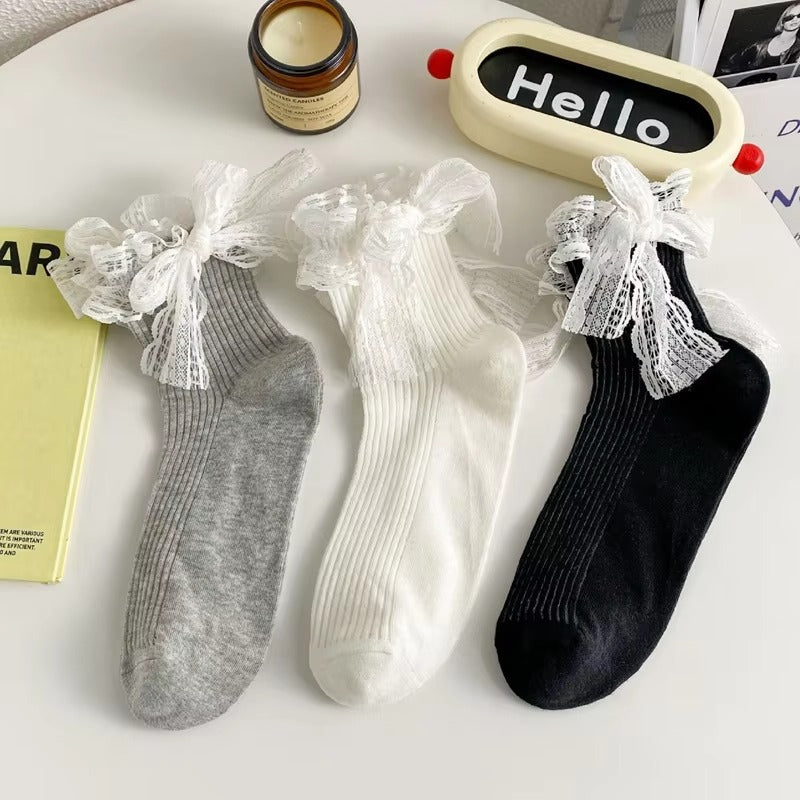 Hollow thin breathable socks – cute lace bow, thin style