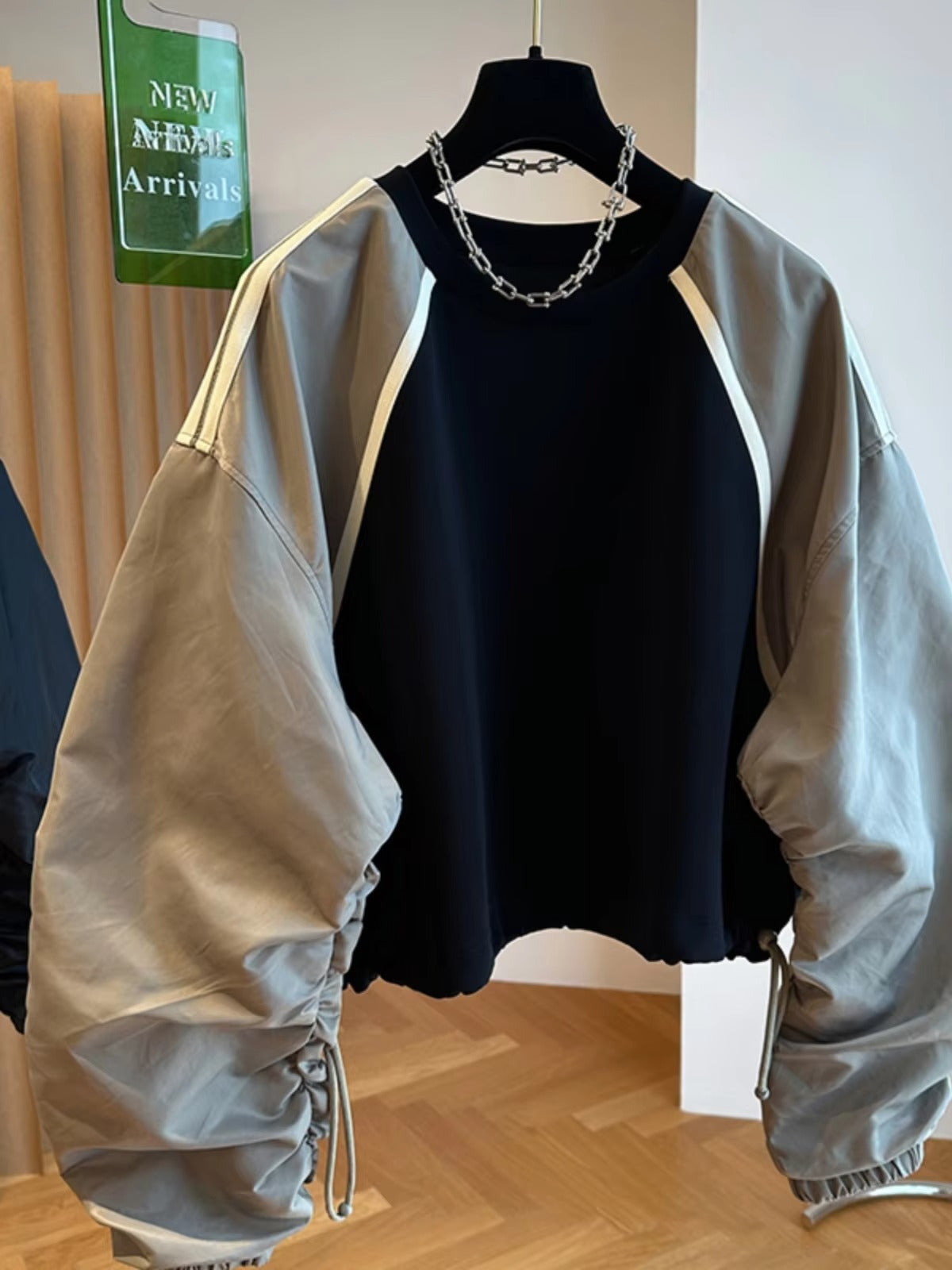 Wholesale spring new women's sweatshirts – loose, patchwork contrasting, raglan sleeves, drawstring waist