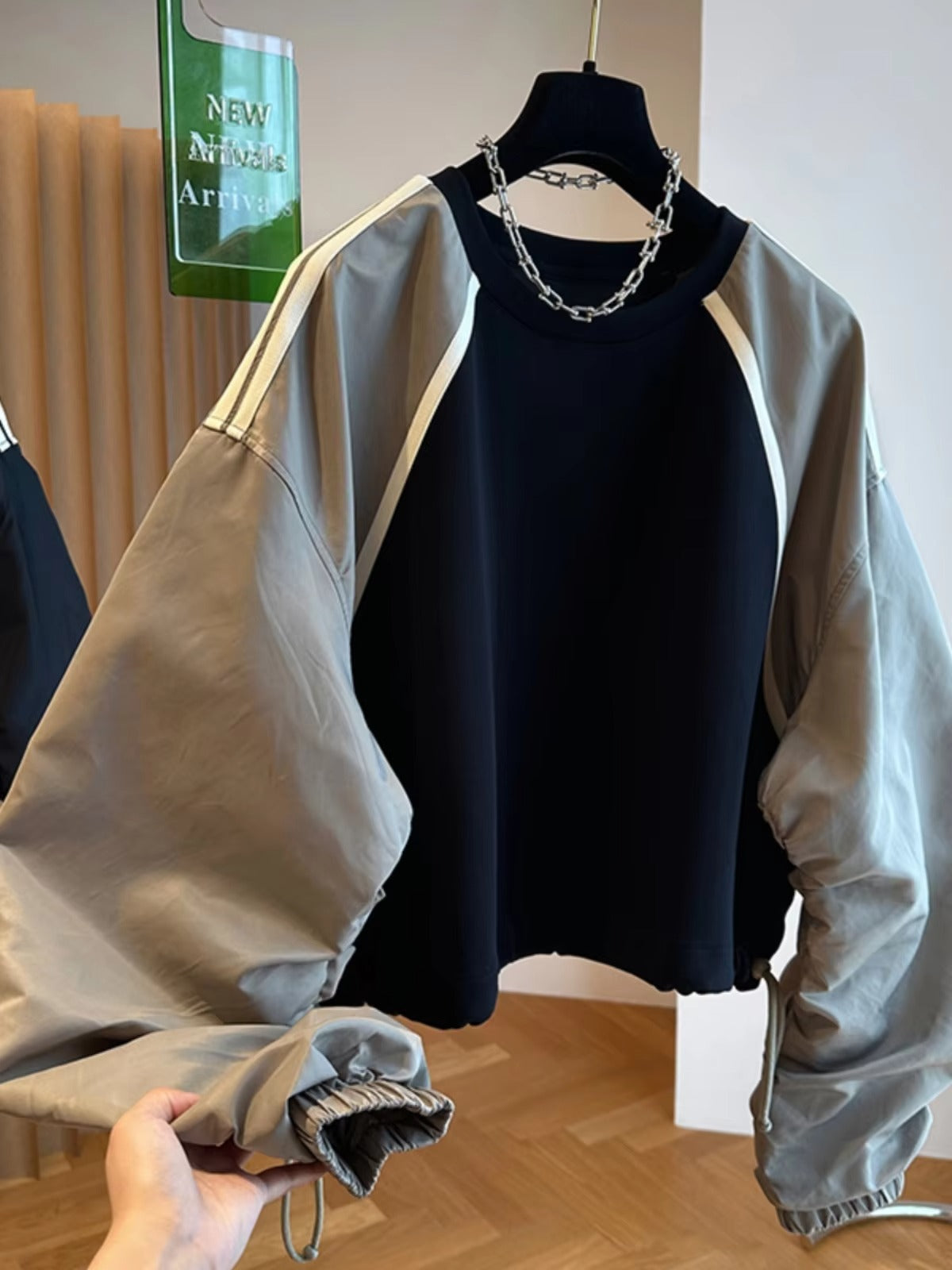Wholesale spring new women's sweatshirts – loose, patchwork contrasting, raglan sleeves, drawstring waist