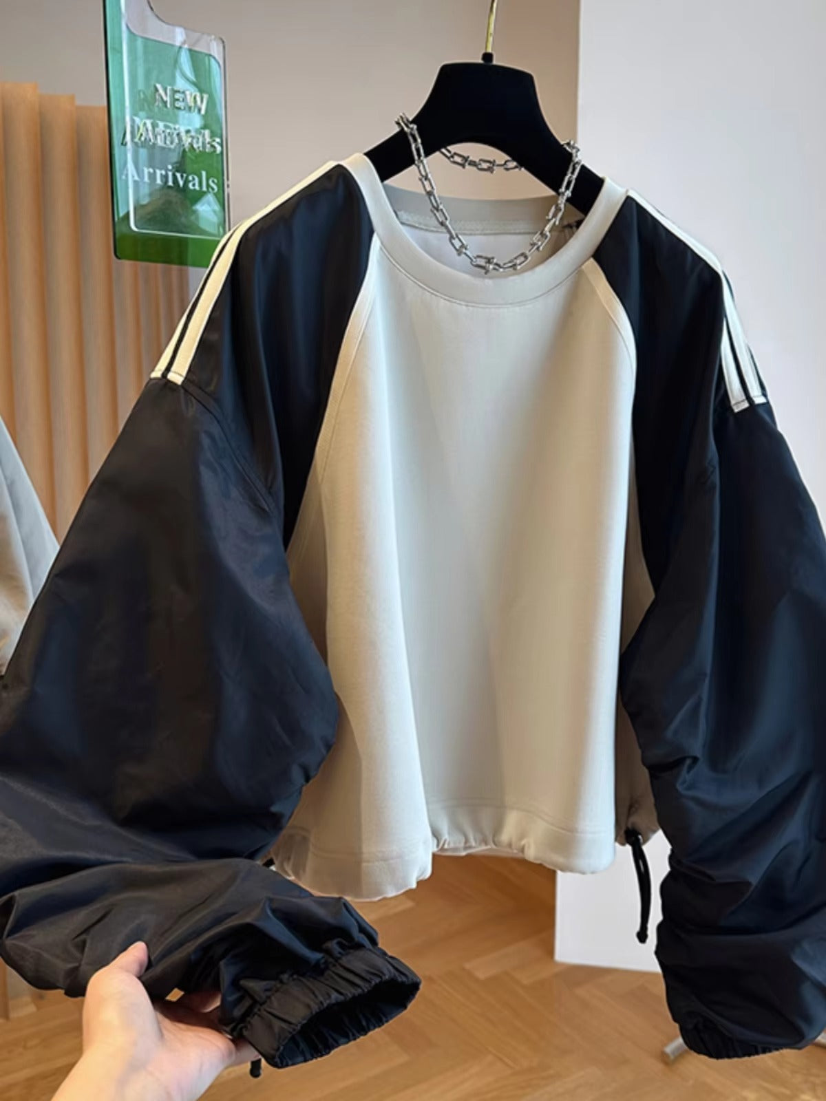 Wholesale spring new women's sweatshirts – loose, patchwork contrasting, raglan sleeves, drawstring waist